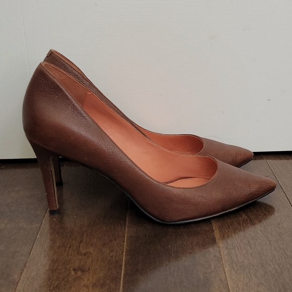 Shoes - Picture 2 of 3